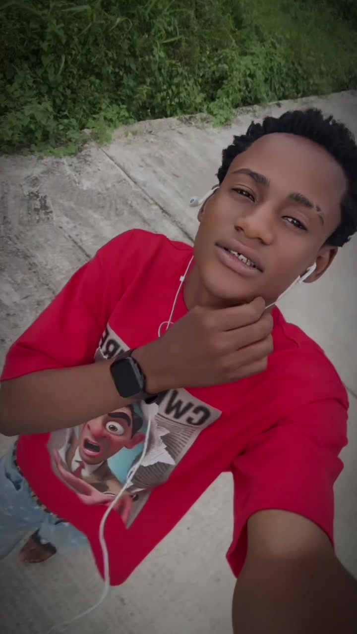 @🍃míłłï🌴bòï☠️