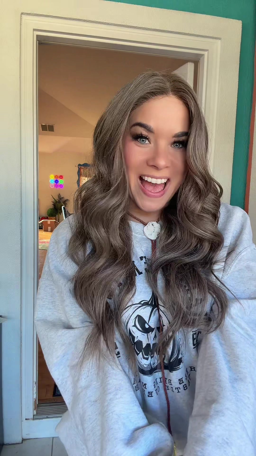 @Elizabeth Wears Wigs 🏳️🌈