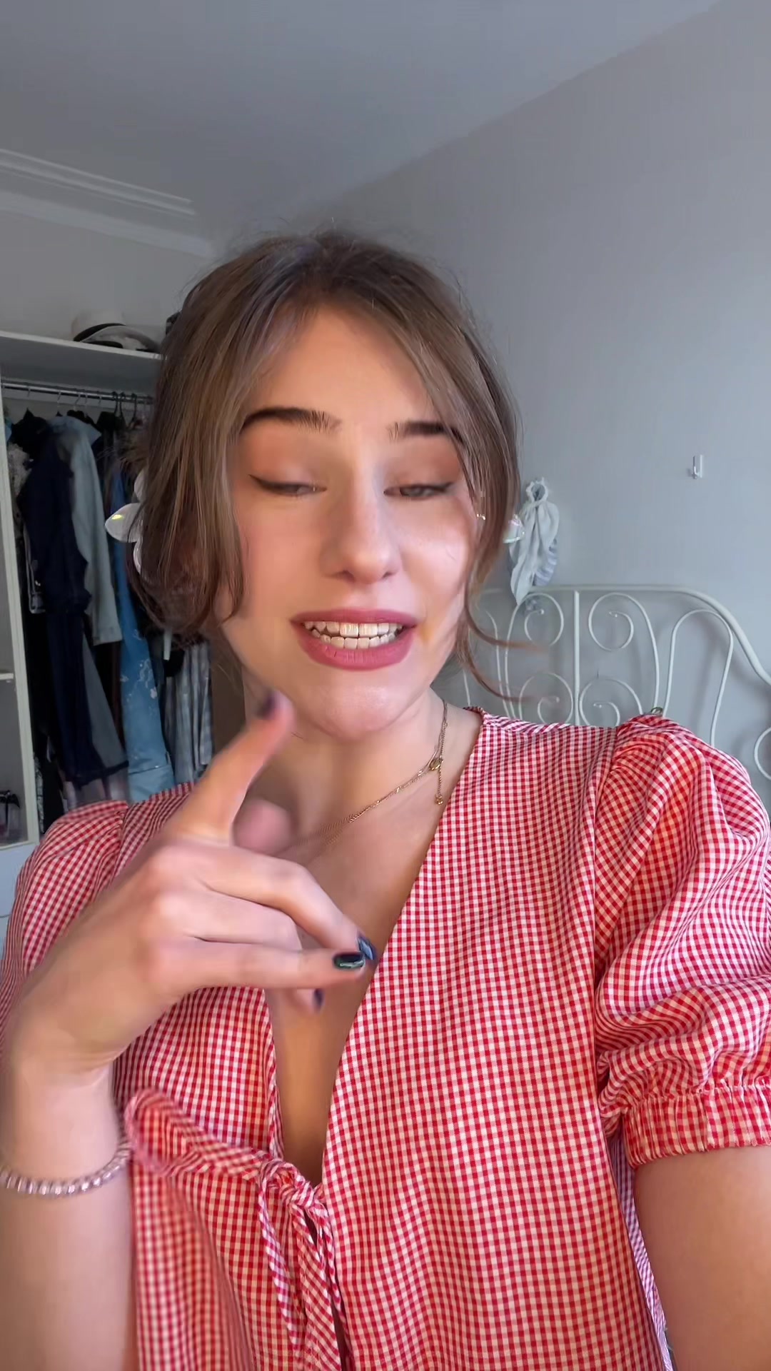@AlauraBidingCitizen