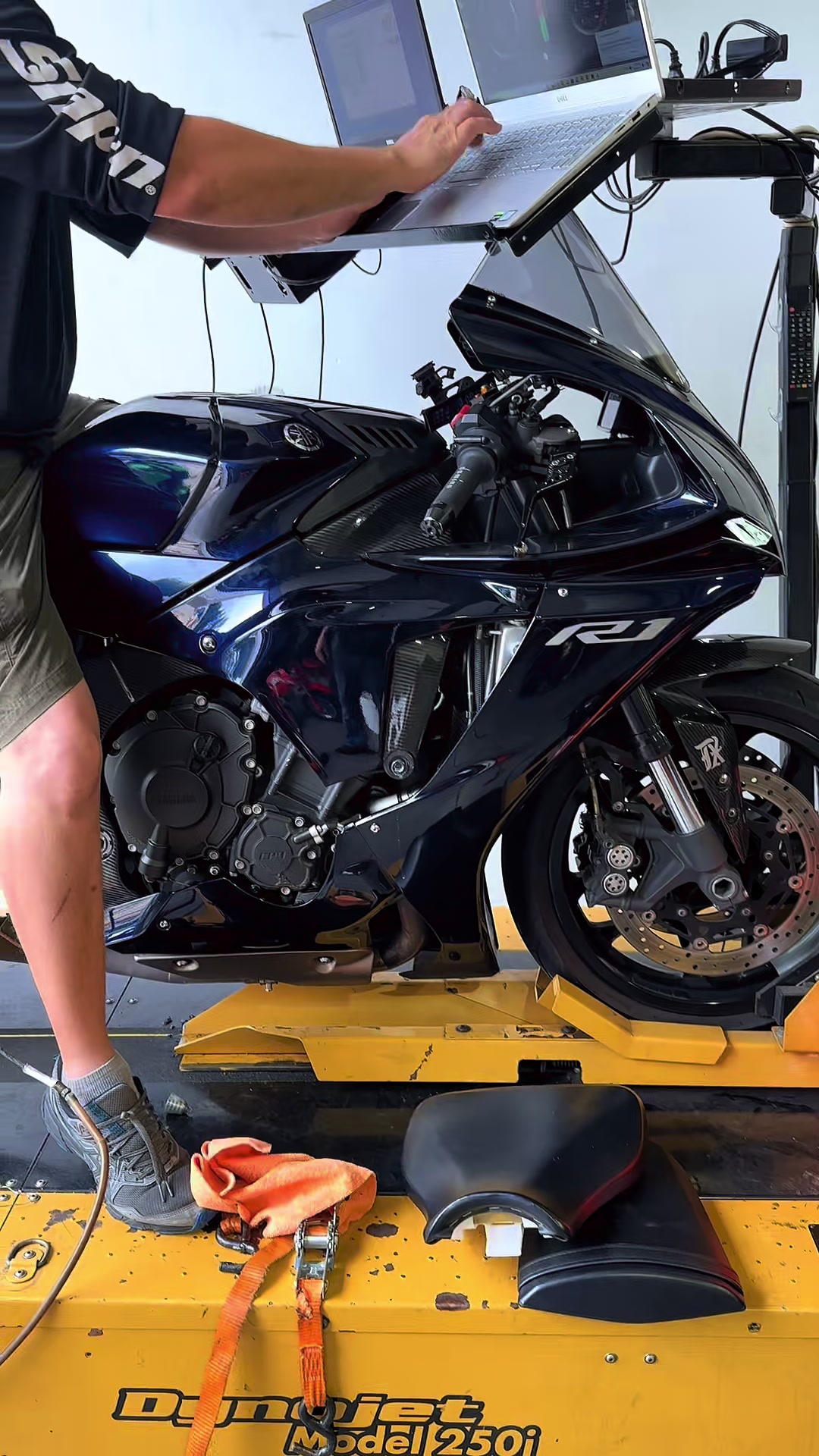 @MotoBros