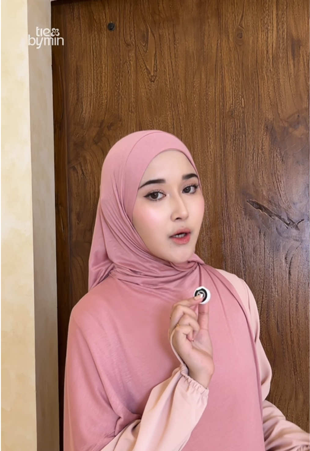 @tiebymin official