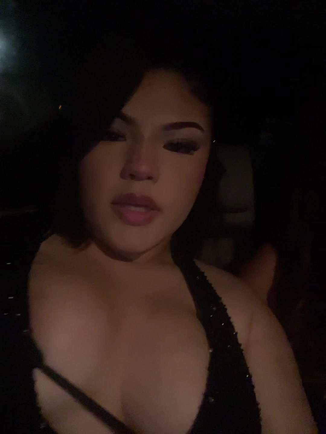 @Kikiana
