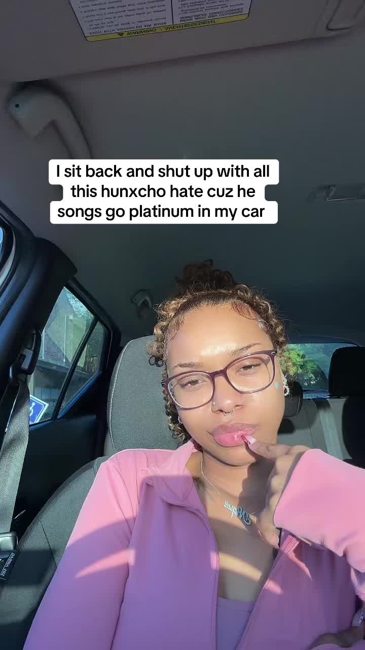 @Neek🌸👛💓🎀🦩🧞&zwj;♀️