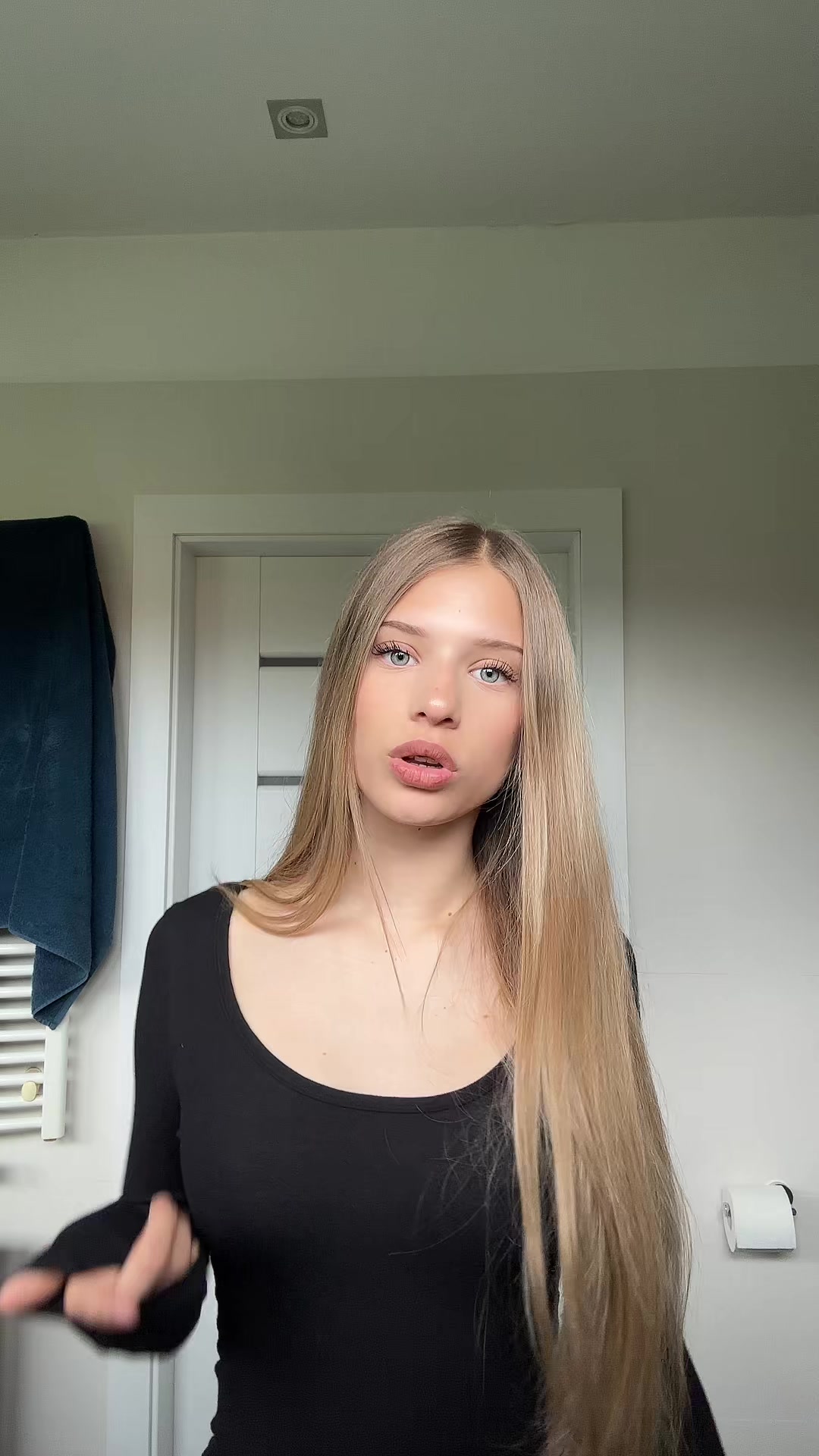 @aaduskaa__