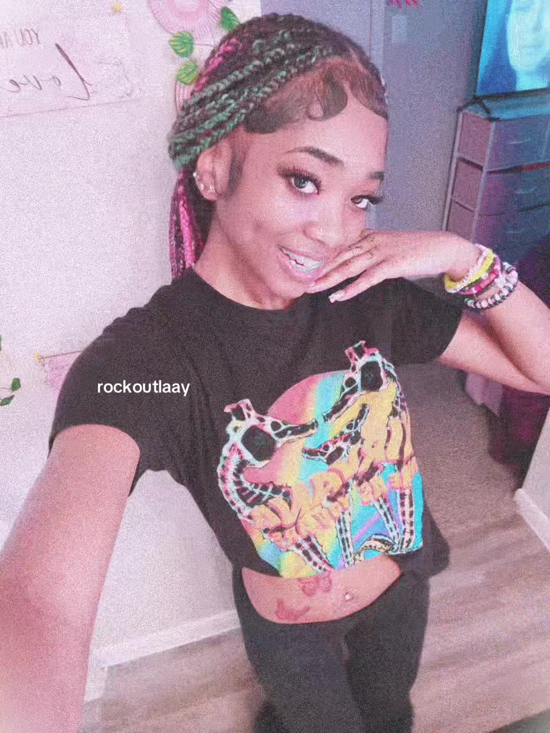@rockoutlaay