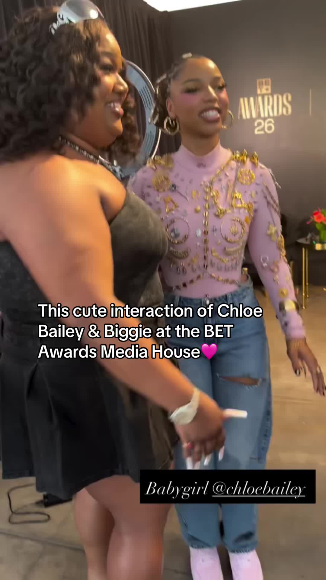 @The Chl&ouml;e x Halle Room