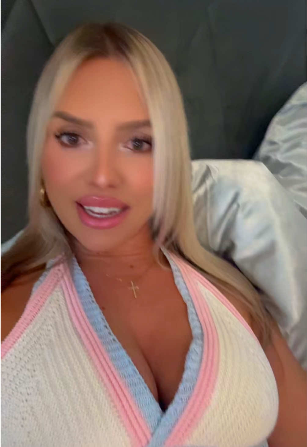 @jacquelineschx