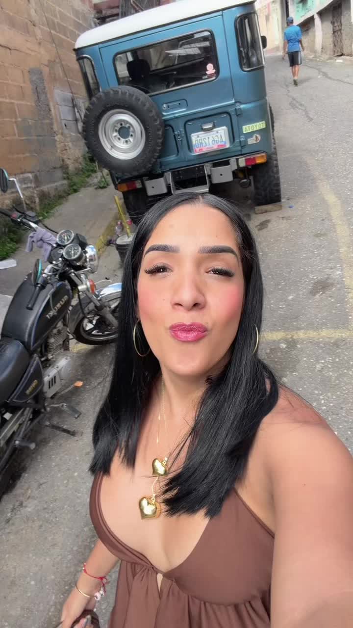 @anaisurbano2
