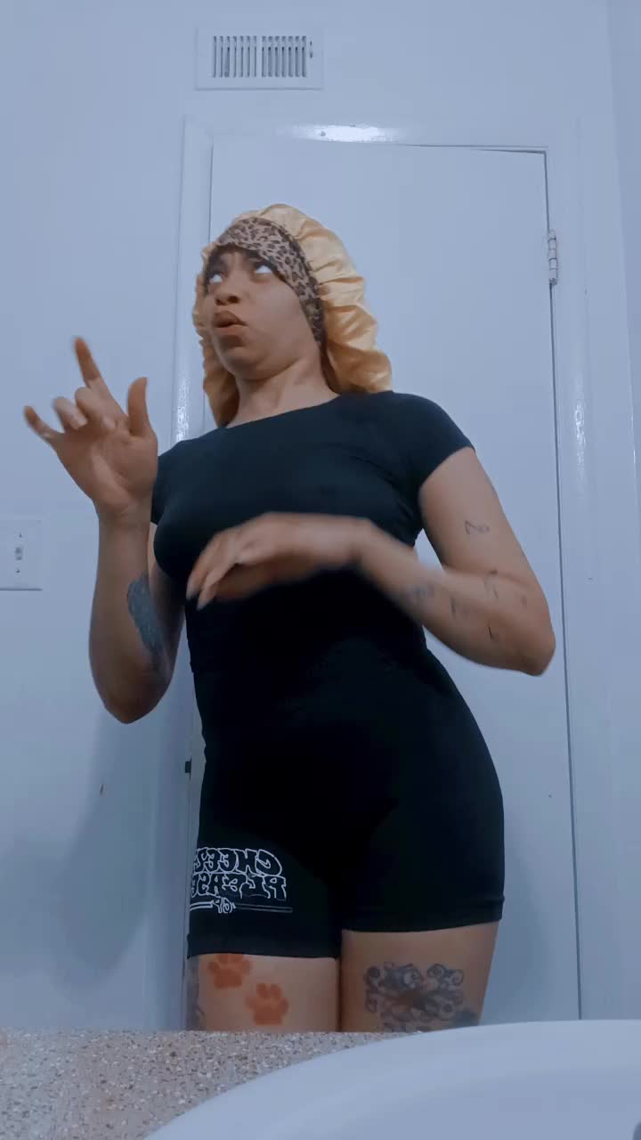 @RissDani