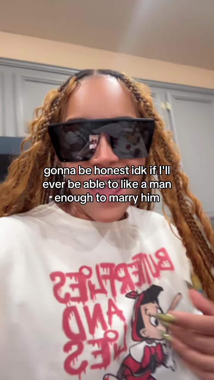 @Holly B | Lifestyle + Laughs