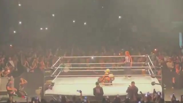 @QueenOfWrestling