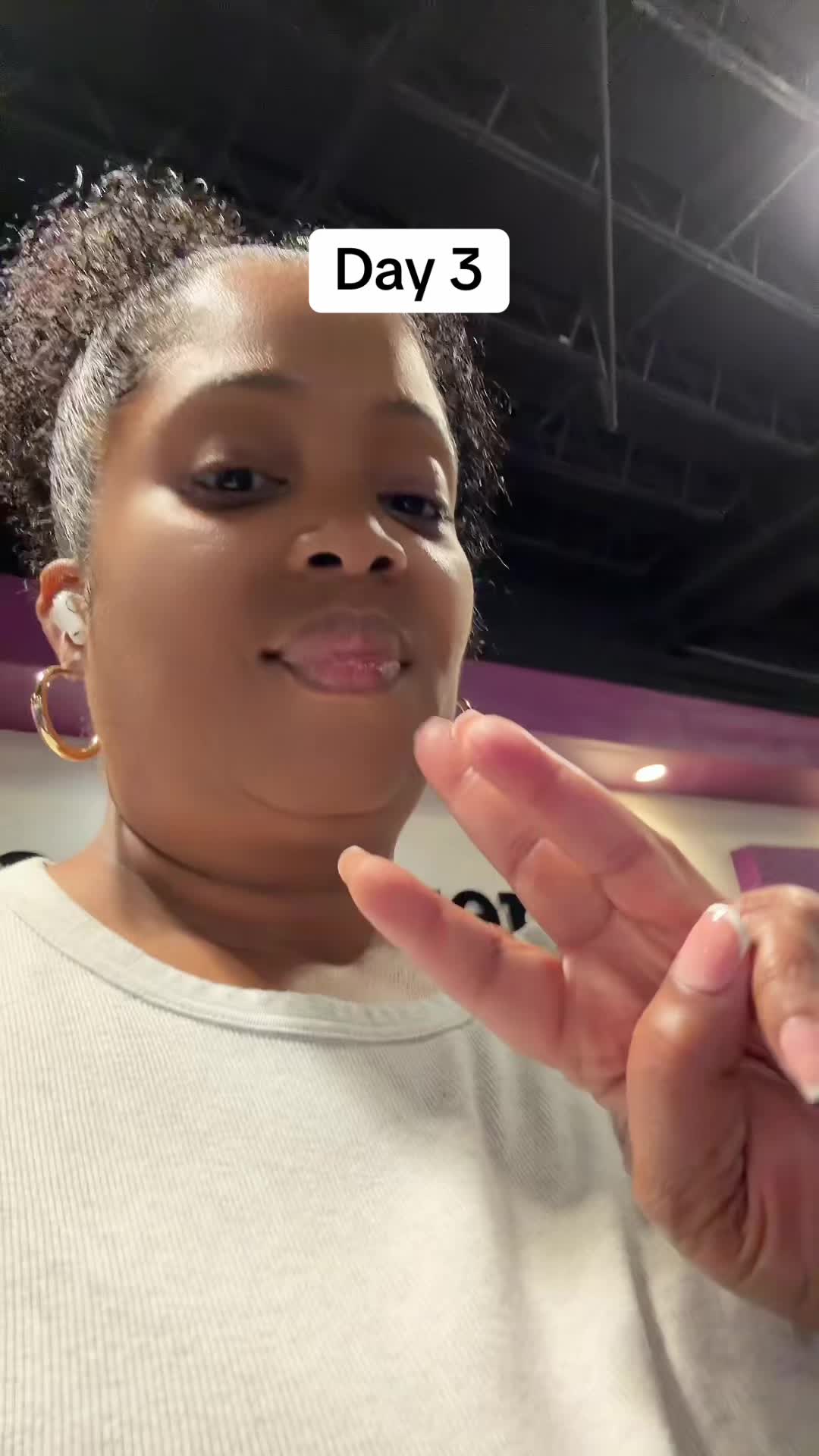 @taraunlocked