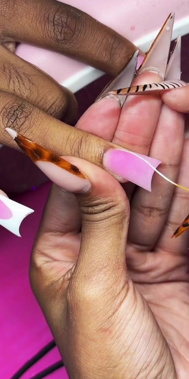 @GRAND RAPIDS NAILTECH💓