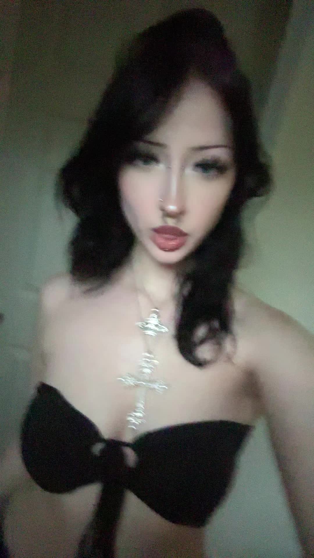 @𝔅𝔯𝔶𝔩𝔢𝔢.𖣂