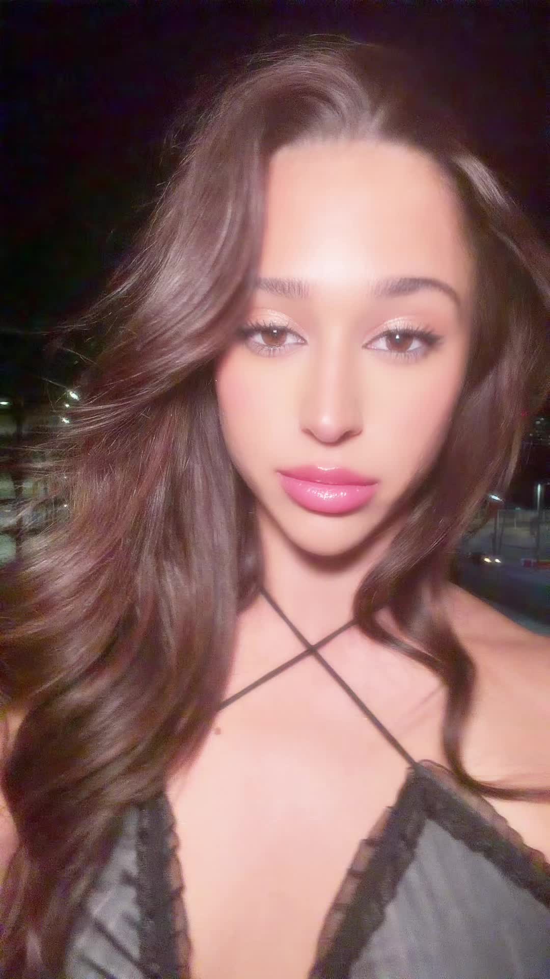@zoezotos