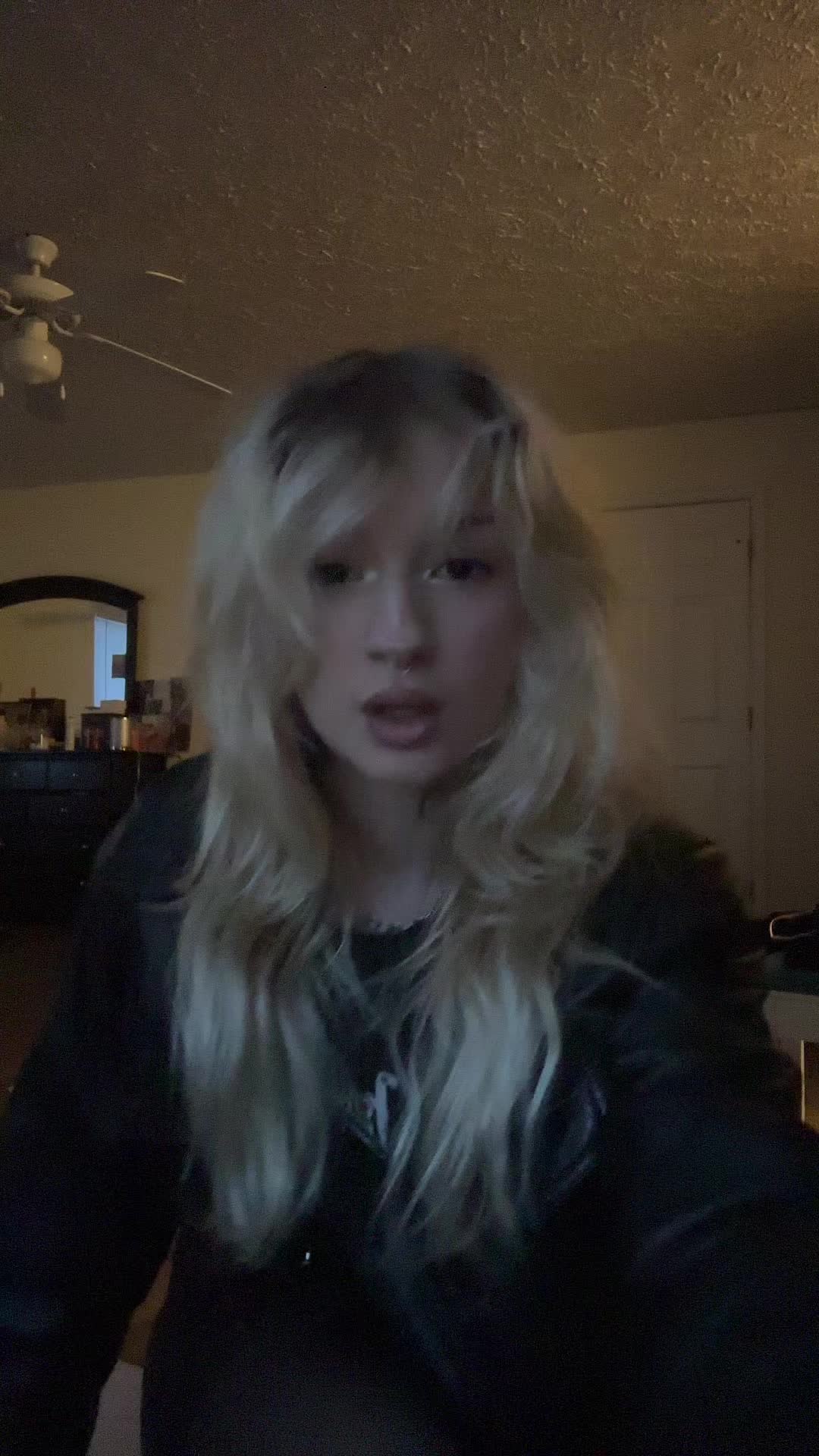 @kt&sub;((・&perp;・))&sup;