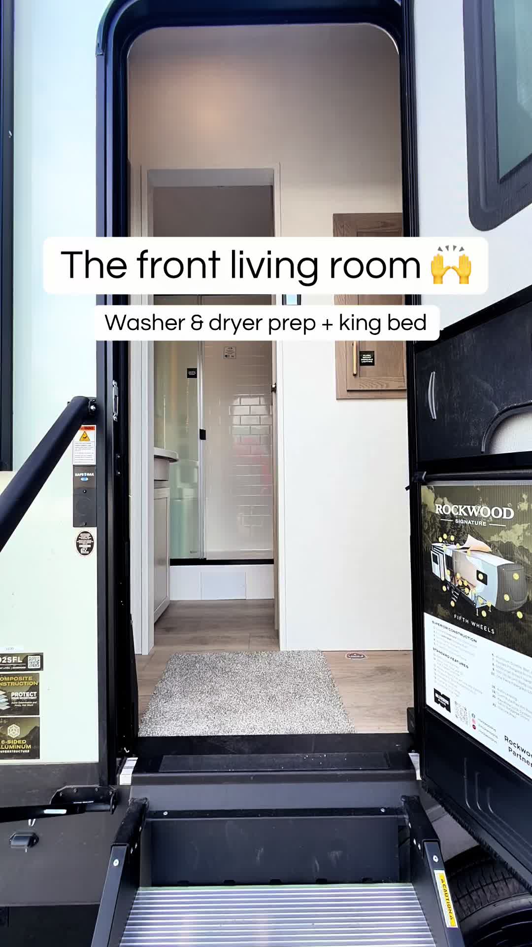 @Angel Sells RVs