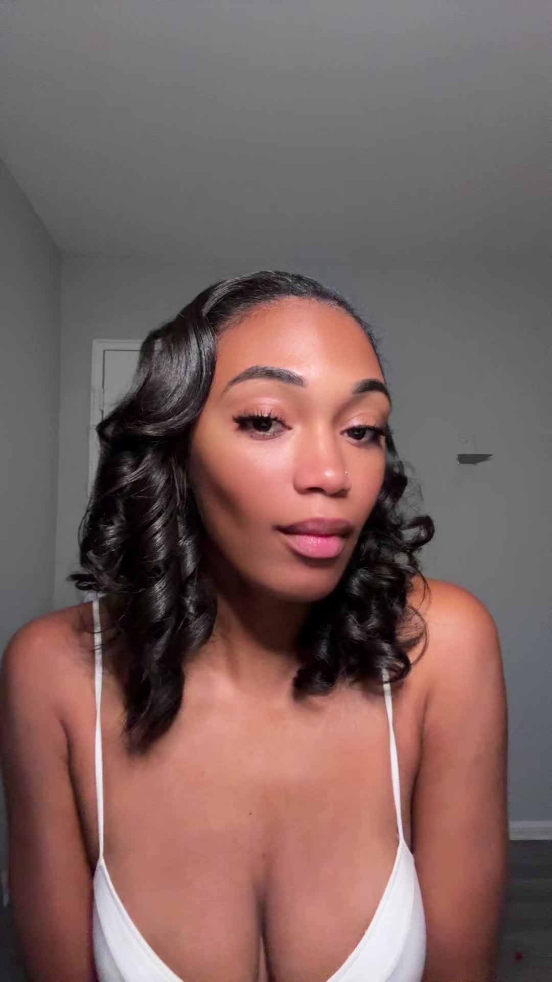 @TheRealGoldenbeautii