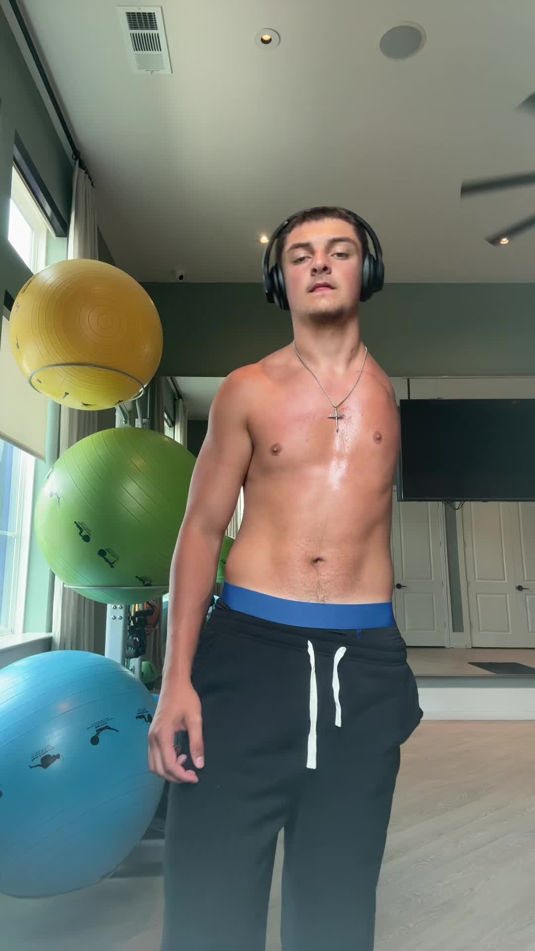 @onearmbeast