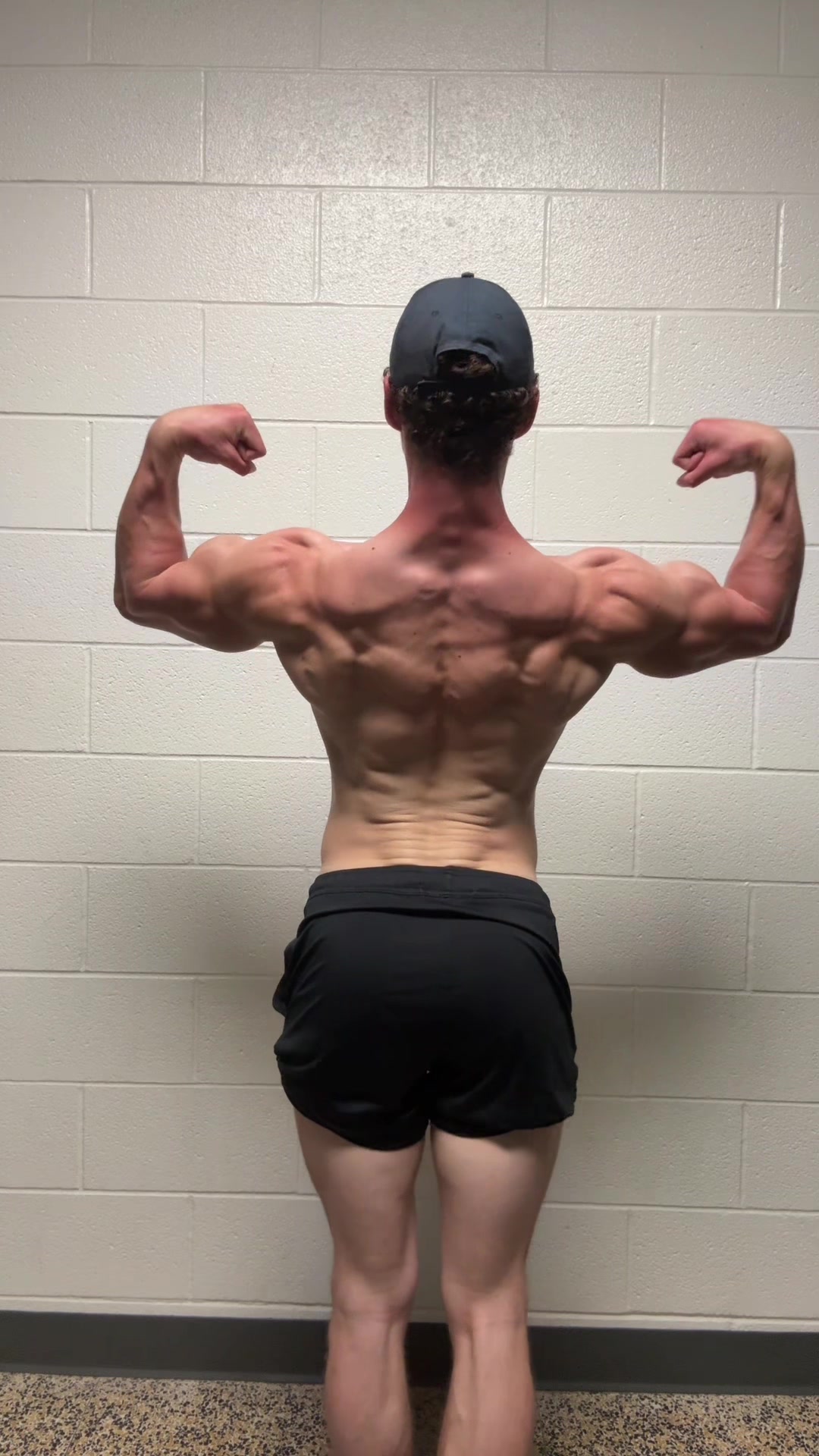 @curly.
