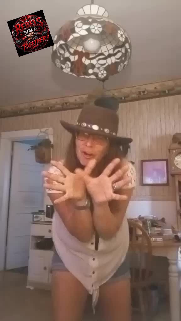 @🖤❤️🤟REBEL Danielle Cerda772
