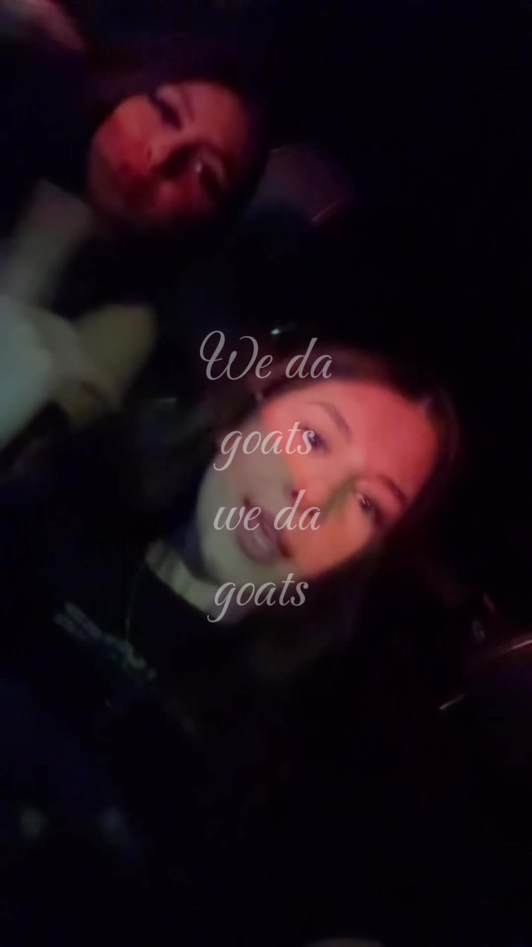 @•