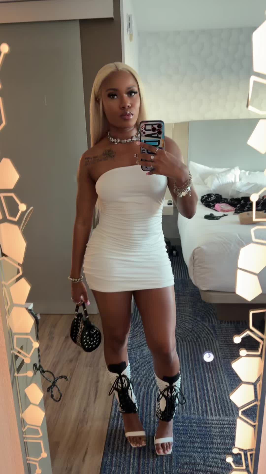 @yalladoreziya