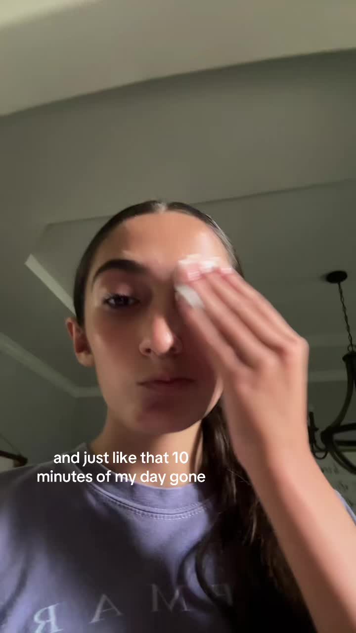 @✌️