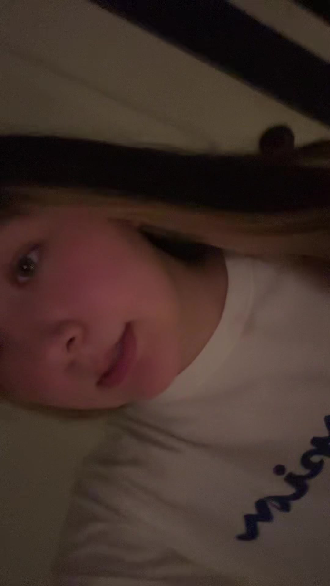 @Lauras.spam<3