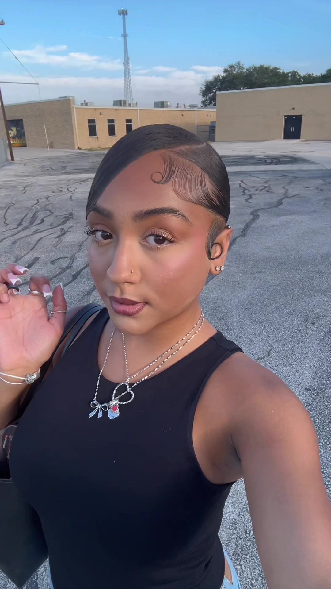 @mya