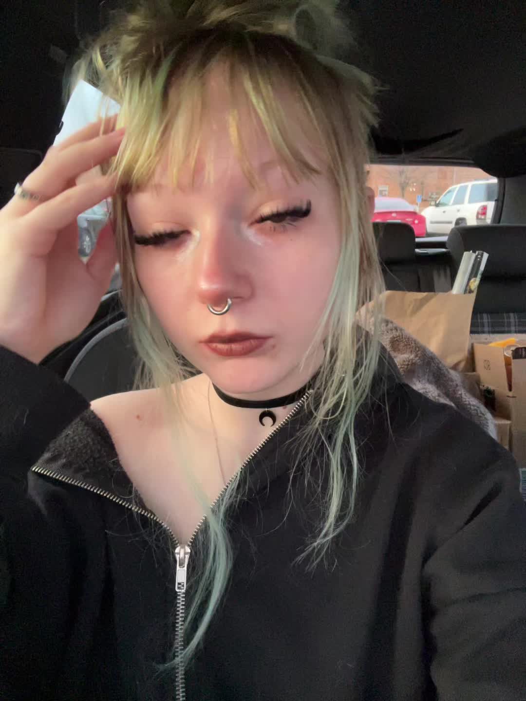 @Skurat