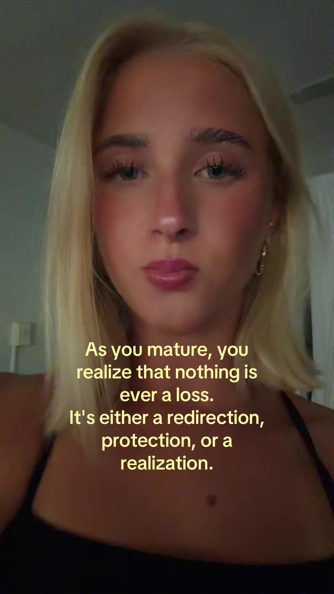 @theelliebarker