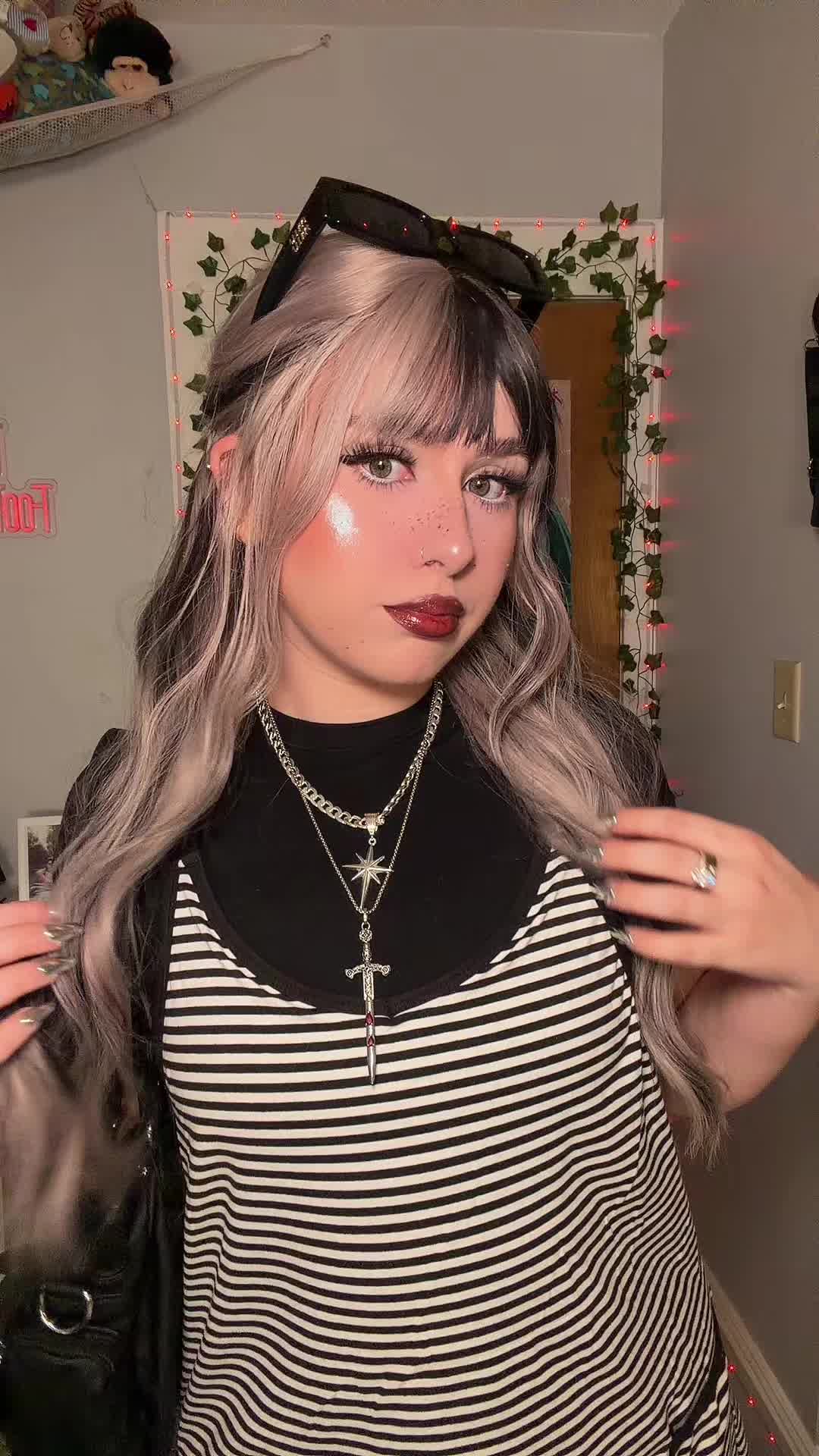 @simiviolet
