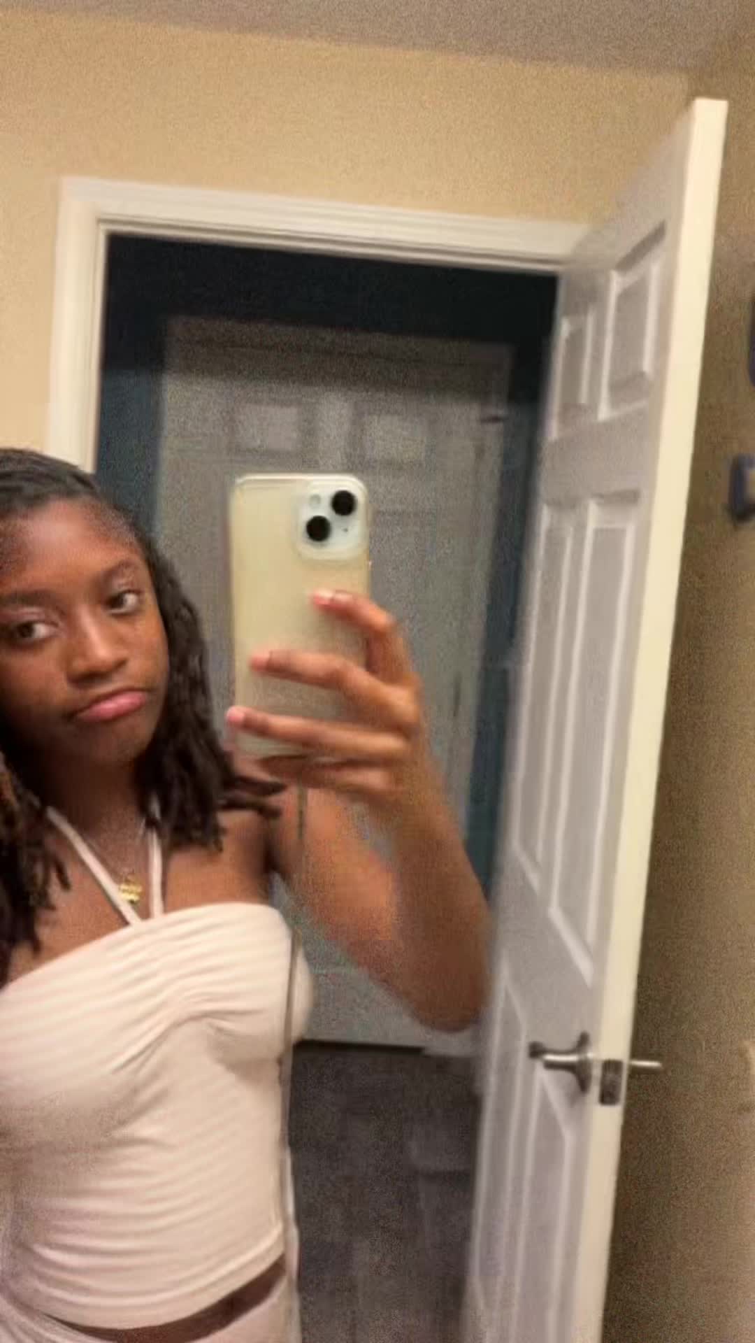 @NylElise