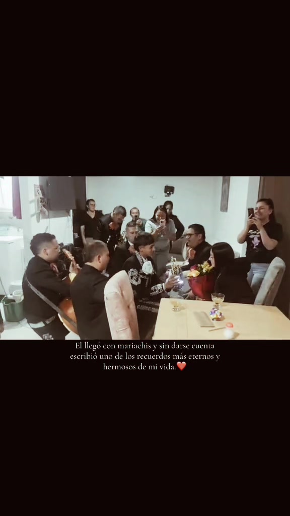 @Laura🩷.