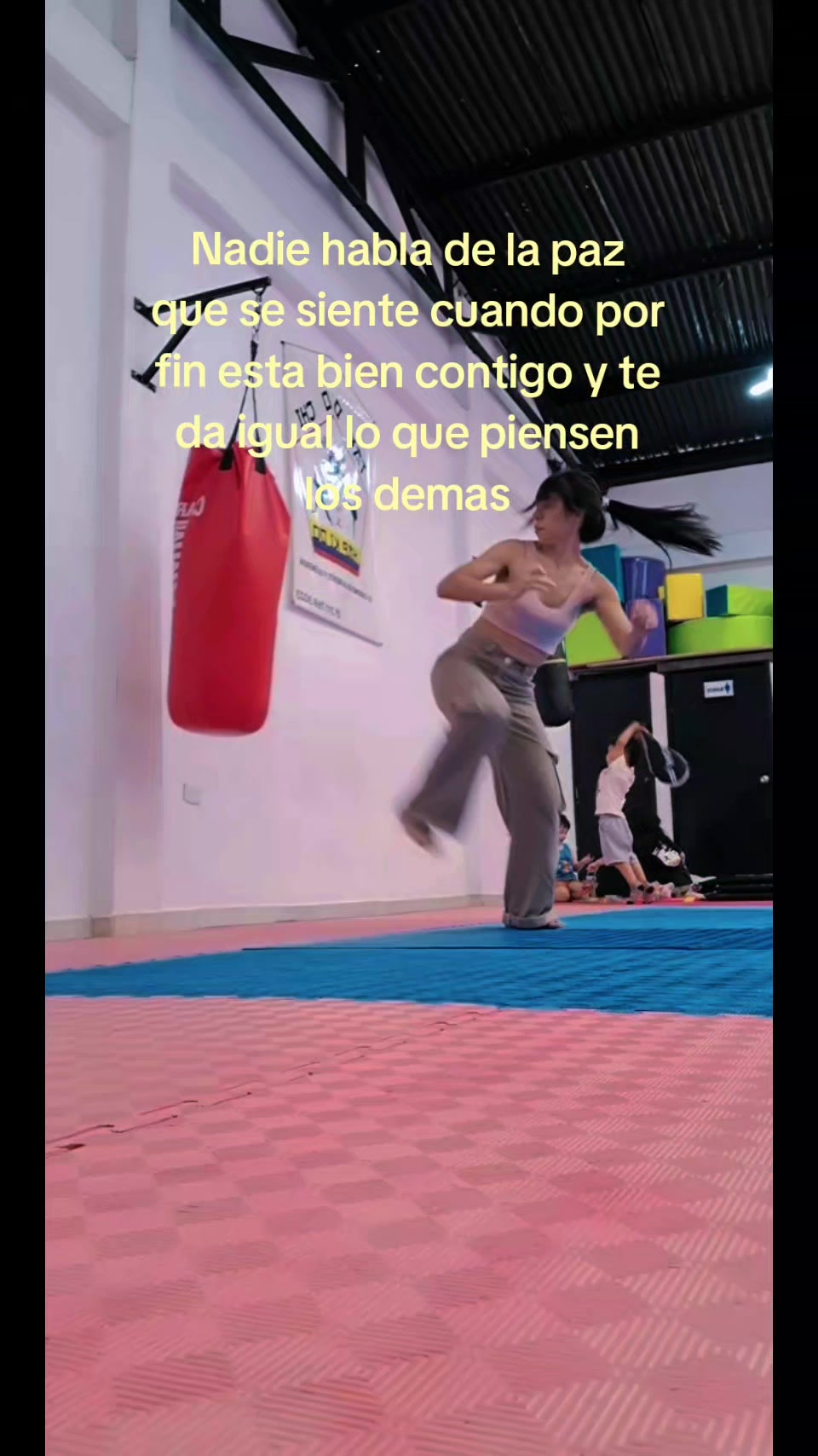 @SoyAlexa《👁》