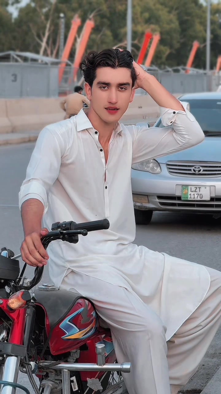 @its___abdullahkhan13