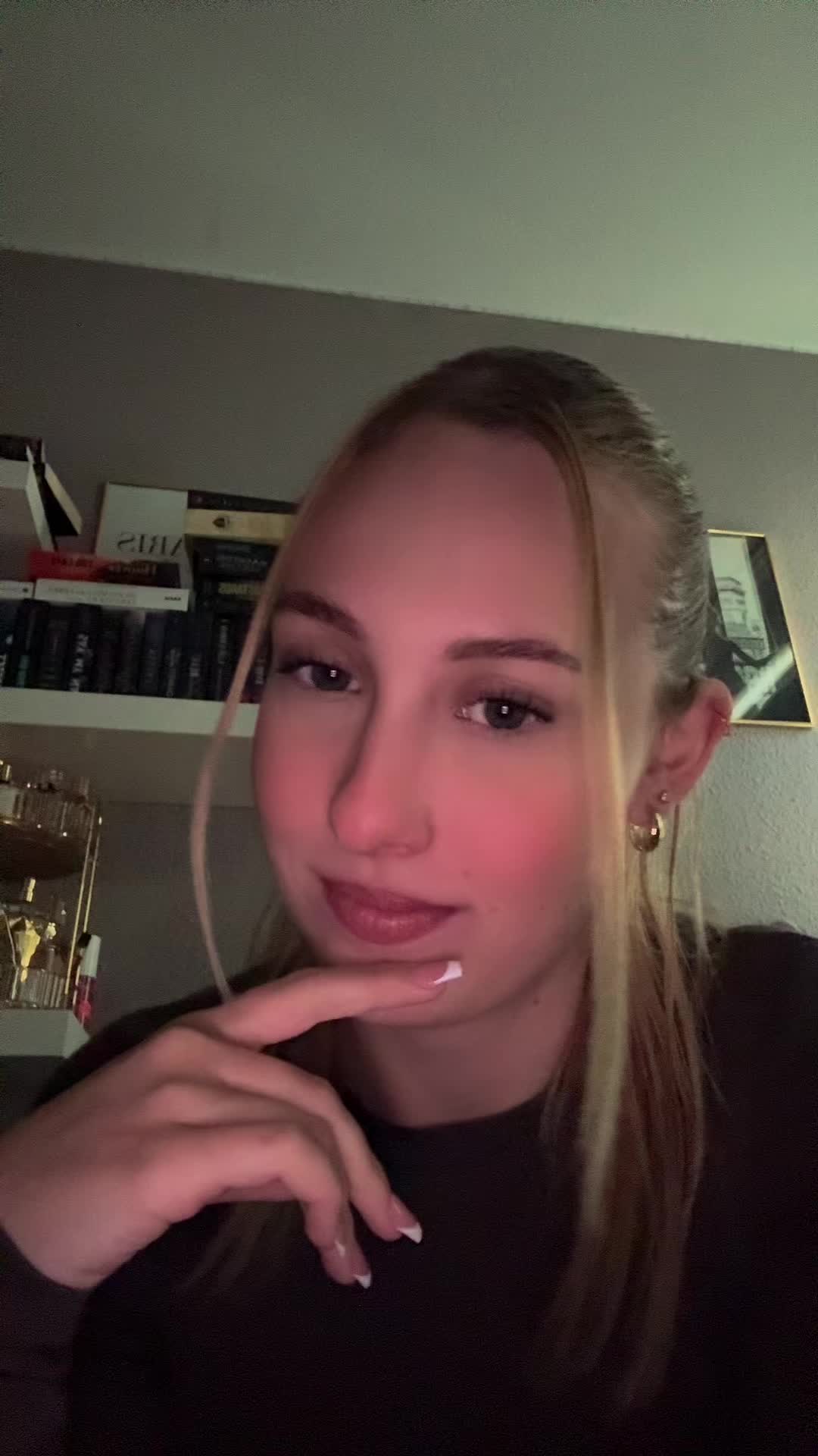 @𝐒 𝐎 𝐏 𝐇 𝐈 𝐀