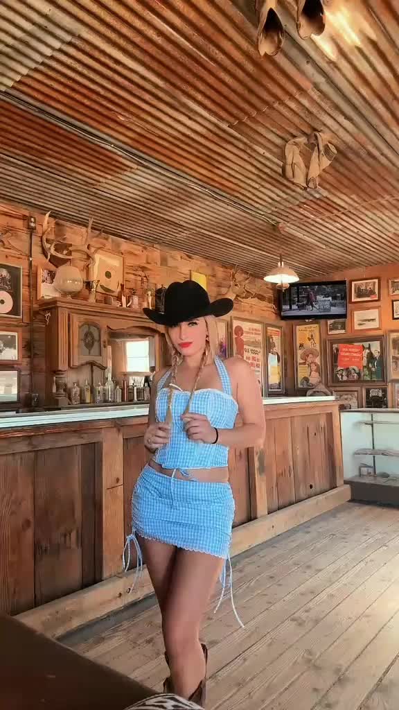 @Jacqueline Alarc&oacute;n 💣💥