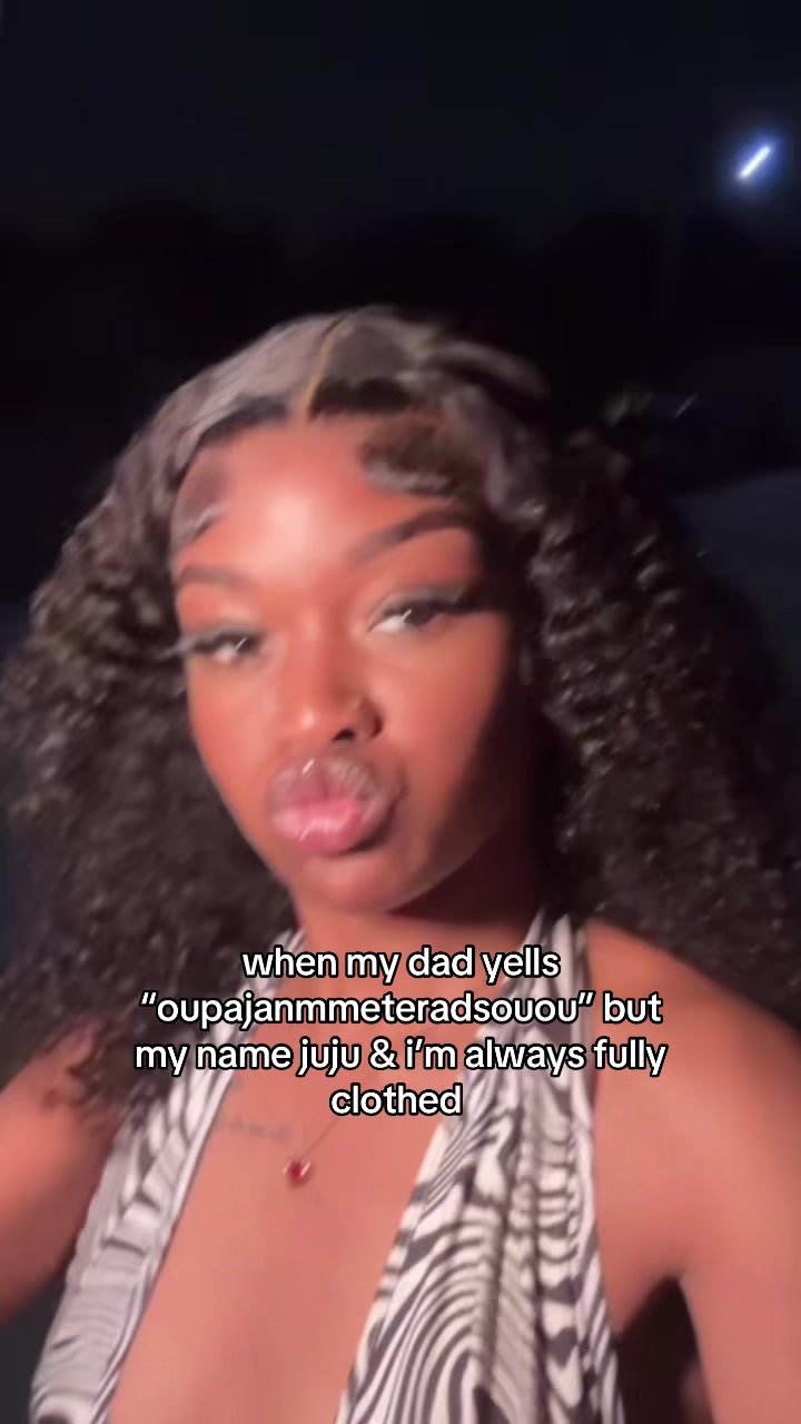 @Julie-Marié🦋