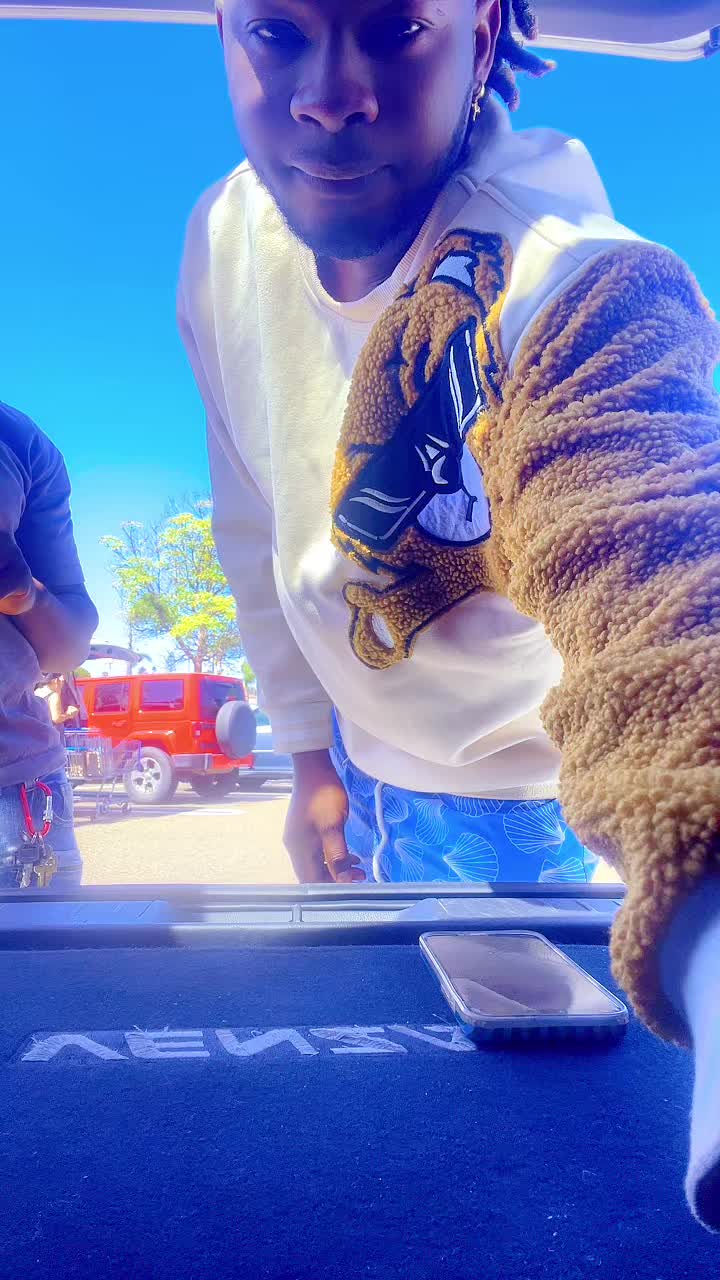 @Djouby