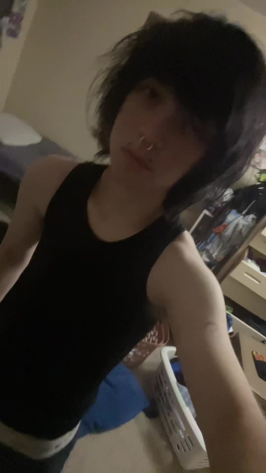 @finsshins