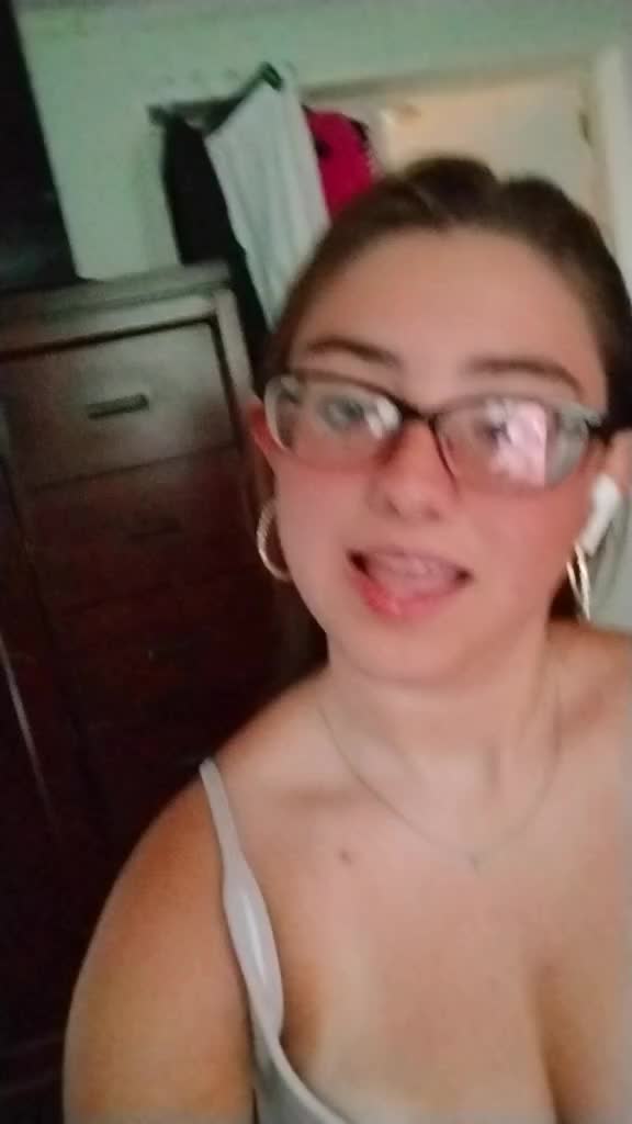 @haileyhelms21