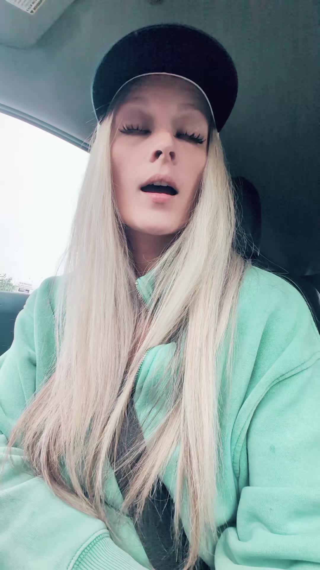 @chrystalirl