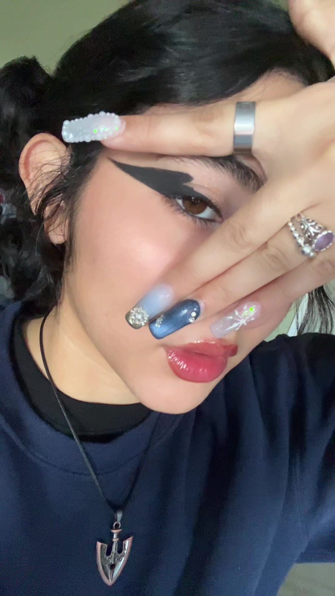 @Kaillysbizzareadventure