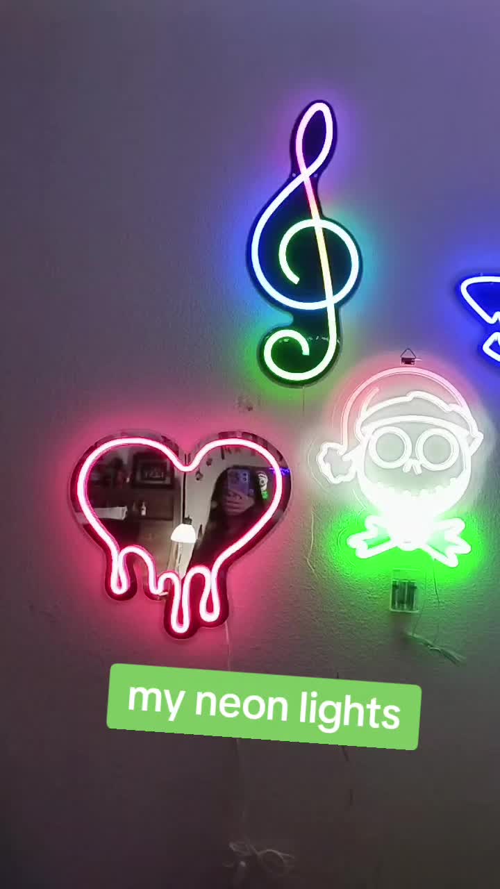 @𝕿𝖍𝖊𝕶𝖆𝖙𝖘𝕸𝖊𝖔𝖜🏳️&zwj;🌈