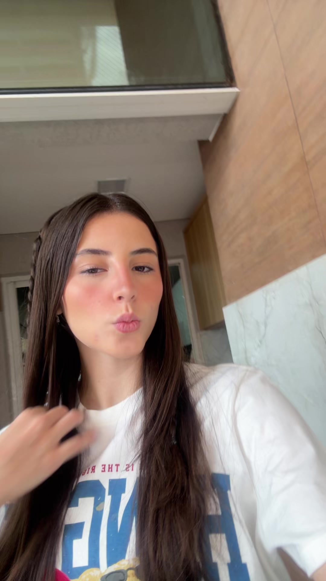@Bellaros._