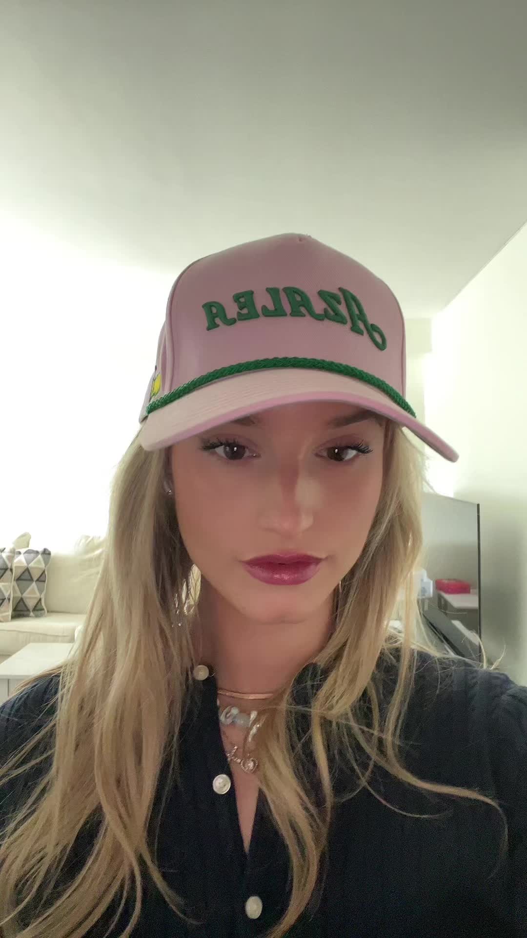 @aminahwood_