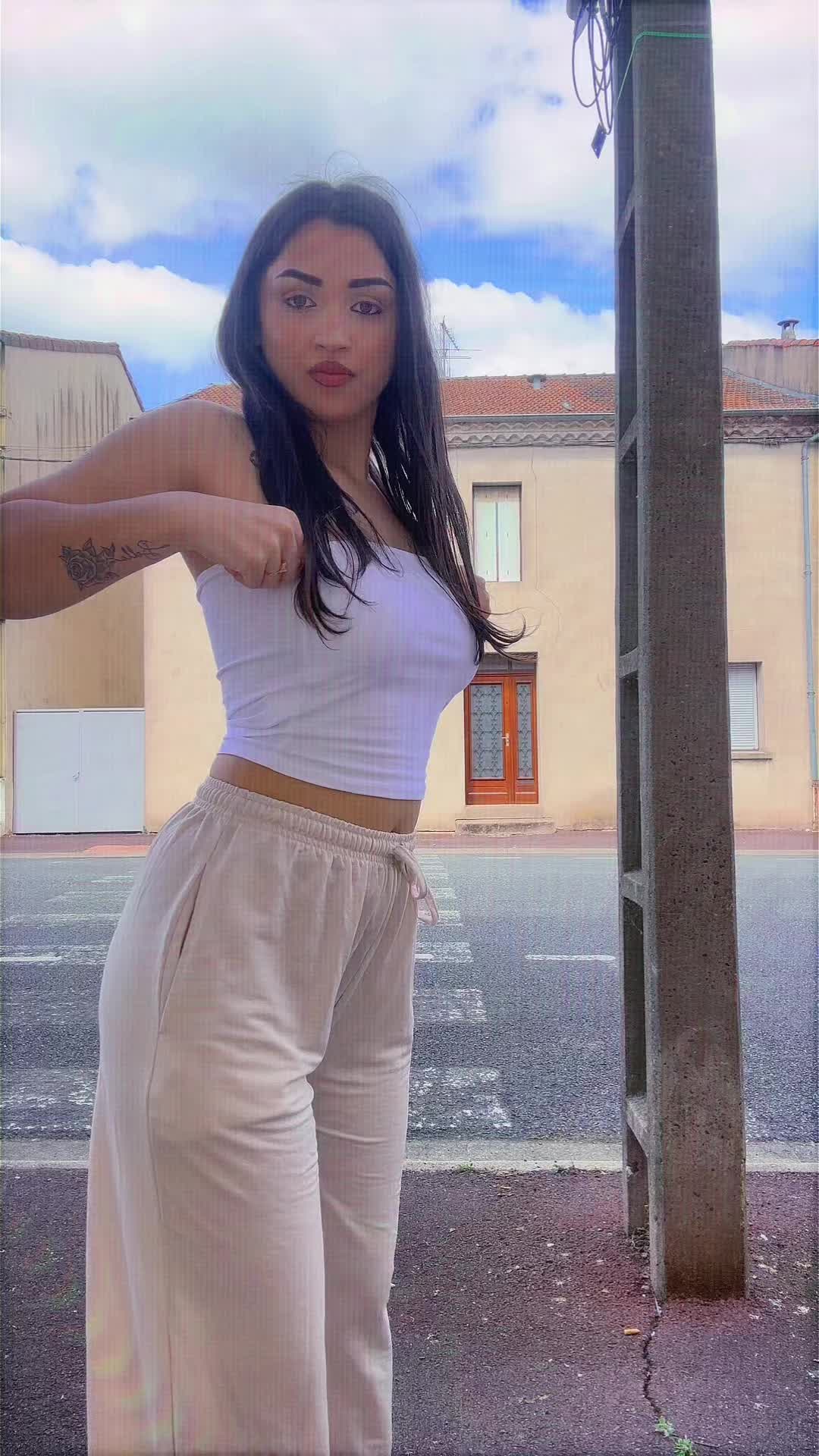 @Carmen Officyall 💎