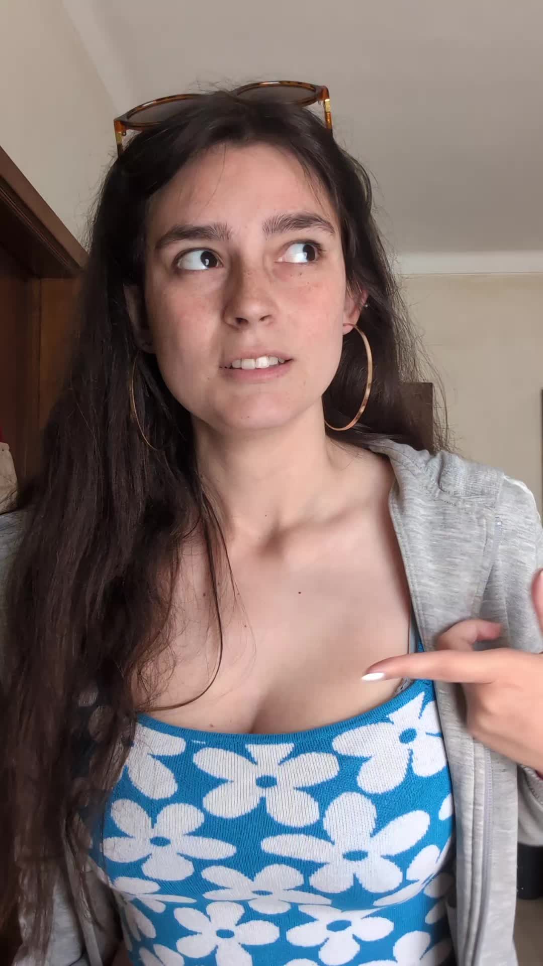 @núria